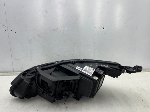 Lampa reflektor Peugeot 308 II T9 13-21r. PRAWA przednia FULL LED Europa prawy przód 9677832380