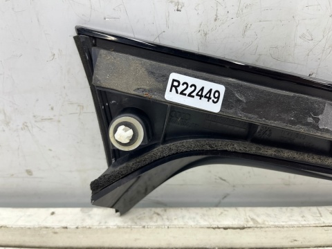 Listwa Audi Q5 II 80a FY 16-24r. LEWA nakładka szyby klapy bagażnika spoiler blenda 80a854871