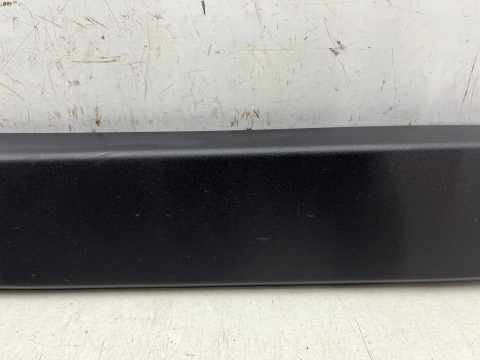 Listwa BMW X1 F48 15-22r. prawa tylna dolna nakładka drzwi prawy tył 7352094