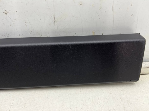 Listwa BMW X1 F48 15-22r. prawa tylna dolna nakładka drzwi prawy tył 7352094