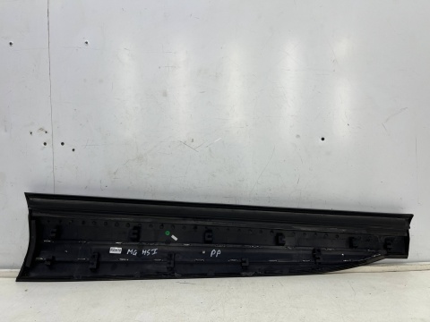 Listwa MG HS I EHS 18r.- prawa przednia dolna nakładka drzwi prawy przód chrom 10423725