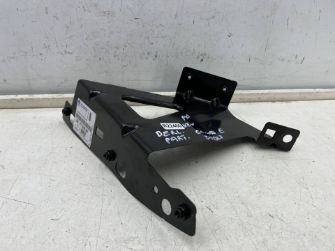 Mocowanie błotnika Citroen Berlingo Partner Rifter Doblo Combo E ProAce City 18r.- NOWY prawy przedni wspornik podpora