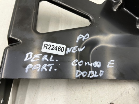 Mocowanie błotnika Citroen Berlingo Partner Rifter Doblo Combo E ProAce City 18r.- NOWY prawy przedni wspornik podpora