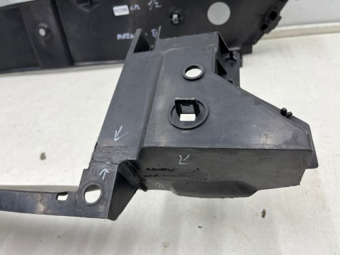 Osłona chłodnicy Mazda 3 IV BP 19r.- górna i dolna kierownica powietrza pasa przedniego wlot atrapy KPL bcka-507m1 bckc-50a21