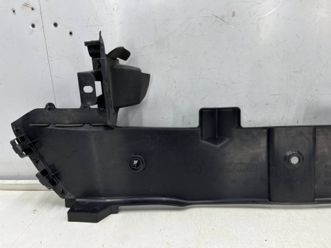 Osłona chłodnicy Mazda 3 IV BP 19r.- górna i dolna kierownica powietrza pasa przedniego wlot atrapy KPL bcka-507m1 bckc-50a21