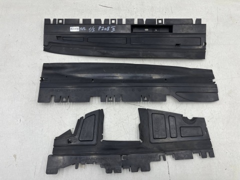 Osłona chłodnicy Peugeot 208 II 19r.- górna, dolna i prawa kierownica powietrza pasa przedniego 9828037080