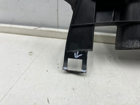 Osłona pasa Mercedes GLC I w253 x253 15-22r. kierownica powietrza nakladka górny wlot a2535000155 a2535000255