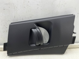 Osłona słupka Macan I 95b 14r.- NOWA lewa osłona słupka B środkowego poszycie tapicerka lewy środek 95b867293