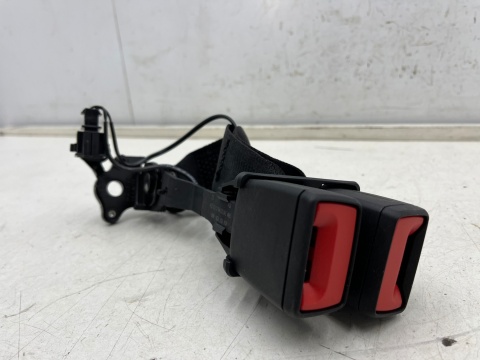 Pas bezpieczeństwa VW Tiguan II 5na T-Roc Audi Q2 Ateca Tarraco Kodiaq 16r.- NOWY tylny napinacz zapinka klamra podwójna