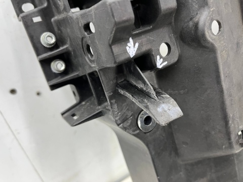 Pas przedni Mazda 3 IV BP 2019r.- wzmocnienie ramka chłodnic oryginalne bcjh-53111