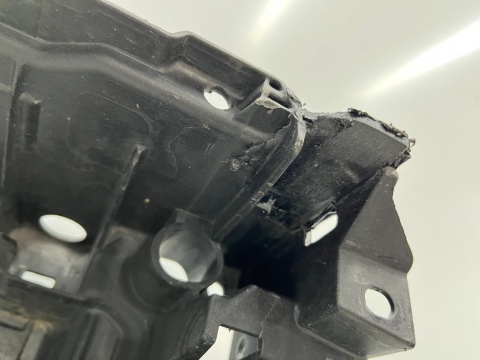 Pas przedni Mazda 3 IV BP 2019r.- wzmocnienie ramka chłodnic oryginalne bcjh-53111