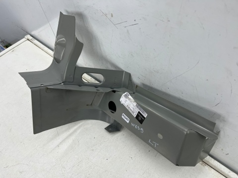 Poszycie Mercedes Vito Viano w639 03-14r. pas tylny lewe tylne wzmocnienie słupku D panel mocowanie odbojnika NOWE ORYGINALNE