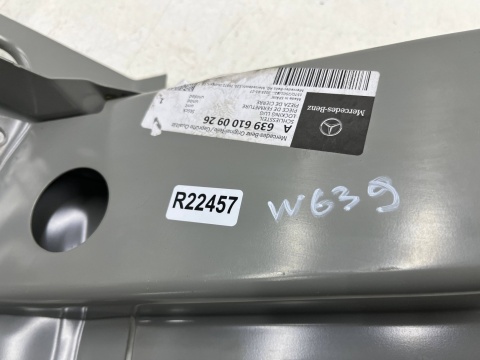 Poszycie Mercedes Vito Viano w639 03-14r. pas tylny lewe tylne wzmocnienie słupku D panel mocowanie odbojnika NOWE ORYGINALNE