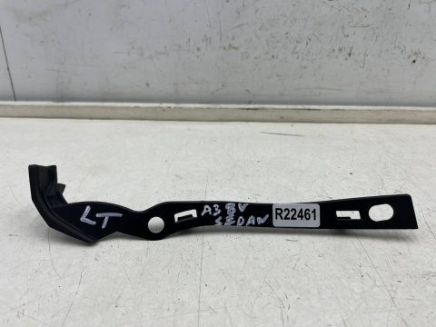 Ślizg Audi A3 8v sedan LIFT 16-20r. lewe tylne dolne mocowanie nadkola zderzaka lewy tył 8v5807083b