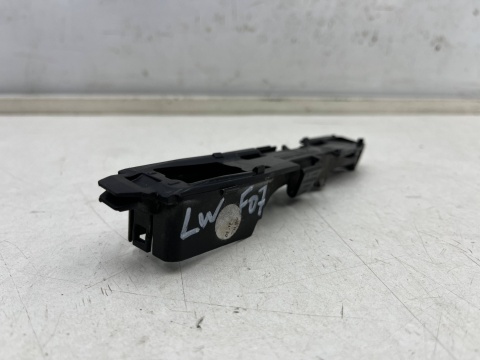 Ślizg BMW F07 13-17r. LIFT lewe mocowanie nakładki ozdobnej błotnika przedniego lewy przód 7336643