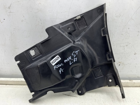 Ślizg Ford Focus MK4 ST Lift ST Line 20-25r. prawe przednie mocowanie zderzaka nadkola wspornik halogenu prawy przód