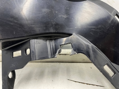 Ślizg Mazda CX-30 CX30 2019r.- prawe przednie dolne mocowanie nadkola zderzaka wlot powietrza prawy przód dfr5-50a42