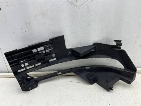 Ślizg Peugeot 508 II SW kombi 18r.- lewe tylne dolne mocowanie kosz przeciwmgielnego światła zderzaka wspornik lewy tył