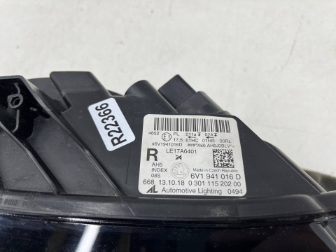 Lampa reflektor Skoda Fabia 3 III LIFT 18-22r. prawa przednia zwykła ORYGINALNA Europa prawy przód 6v1941016d