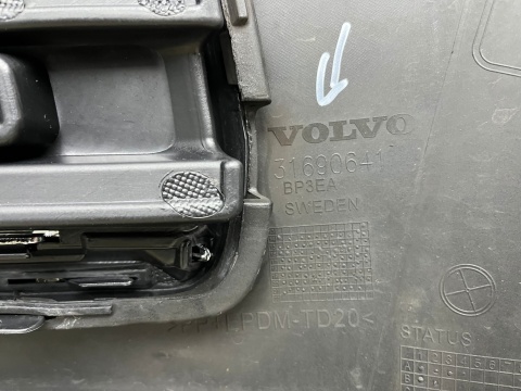 Zderzak przedni Volvo XC90 2 II 19-24r. Lift przód spryski 31690641