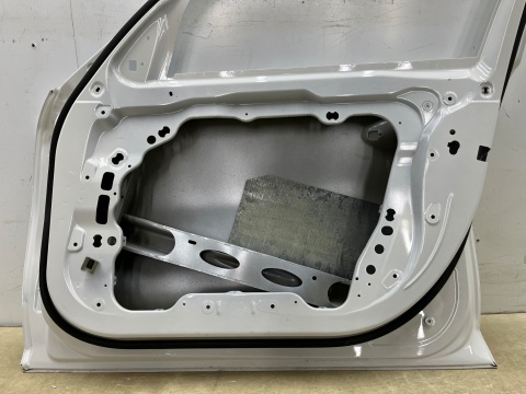 Drzwi BMW 3 G20 G21 18r.- prawe przednie prawy przód 7432180