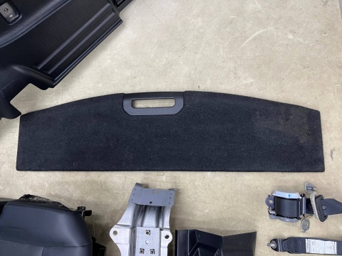 Fotele Nissan X-Trail III T32 Rogue 13-21r. przeróbka na 7 osobowy kanapa trzeci 3 rząd skórzana boczki mocowania pasy komplet