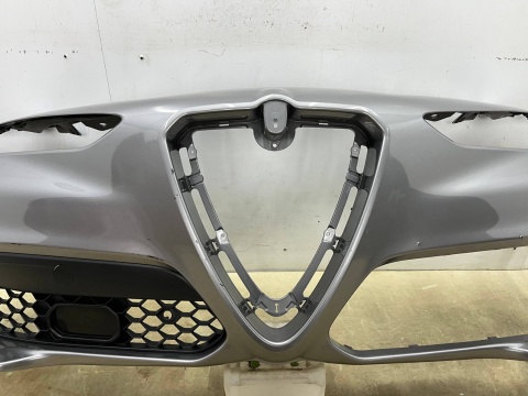 Zderzak przedni Alfa Romeo Stelvio 17-22r. Przedlift przód 4XPDC spryski 50549458