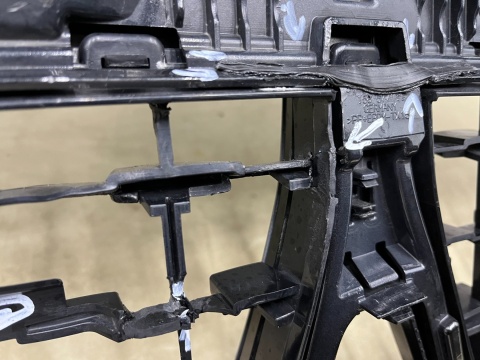 Zderzak przedni BMW i4 G26 M-Pakiet 21r.- przód 6XPDC 9881896