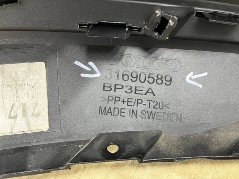 Zderzak przedni Volvo V60 2 II S60 3 III 18r.- przód 4XPDC spryski 31690589