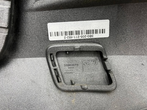 Zderzak przedni Volvo V60 2 II S60 3 III 18r.- przód 6XPDC spryski 31690589