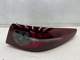 Lampa Mazda 3 IV BP SEDAN 19r.- prawa tylna w błotnik ORYGINALNA bcjh-51150