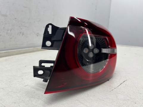 Lampa Mazda 3 IV BP SEDAN 19r.- prawa tylna w błotnik ORYGINALNA bcjh-51150