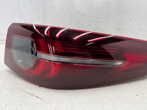 Lampa Mazda 3 IV BP SEDAN 19r.- prawa tylna w błotnik ORYGINALNA bcjh-51150