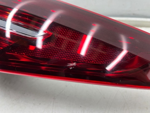 Lampa Mazda 3 IV BP SEDAN 19r.- prawa tylna w błotnik ORYGINALNA bcjh-51150