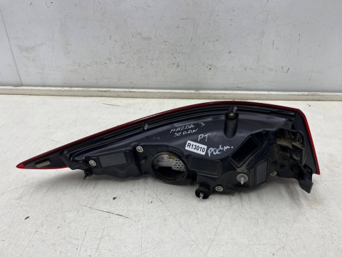 Lampa Mazda 3 IV BP SEDAN 19r.- prawa tylna w błotnik ORYGINALNA bcjh-51150