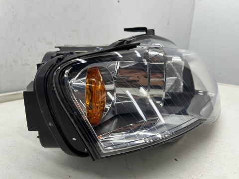 Lampa reflektor Audi A4 b7 04-08r. prawa przednia Xenon ksenon skrętna Europa oryginal prawy przód 8e0941004af