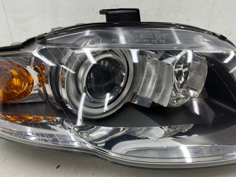Lampa reflektor Audi A4 b7 04-08r. prawa przednia Xenon ksenon skrętna Europa oryginal prawy przód 8e0941004af