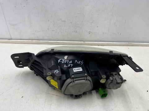 Lampa reflektor Ford Fiesta IV MK4 LIFT 99-02r. prawa przednia Europa oryginal Bosch prawy przód ya61-13005-ec 0301173304