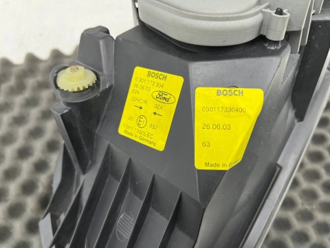Lampa reflektor Ford Fiesta IV MK4 LIFT 99-02r. prawa przednia Europa oryginal Bosch prawy przód ya61-13005-ec 0301173304