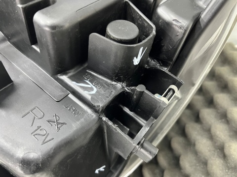 Lampa reflektor Mazda CX3 CX-3 14-21r. PRAWA przednia FULL LED 10pin prawy przód d10e-51030