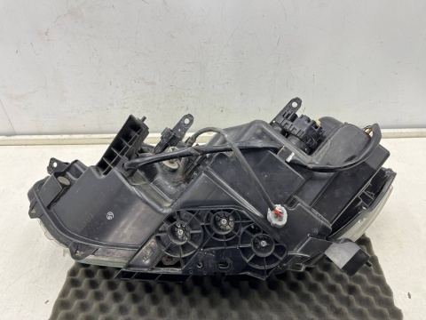 Lampa reflektor Nissan X-Trail III T32 Rogue 13-17r. Przedlift prawa przednia FULL LED Europa oryginal nieuszkodzona prawy przód