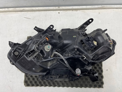 Lampa reflektor Nissan X-Trail III T32 Rogue 13-17r. Przedlift prawa przednia FULL LED Europa oryginal nieuszkodzona prawy przód