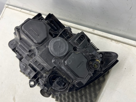 Lampa reflektor VW Transporter VI T6 T6.1 Multivan LIFT 19-24r. PRAWA przednia FULL LED prawy przód Europa 7l1941036d