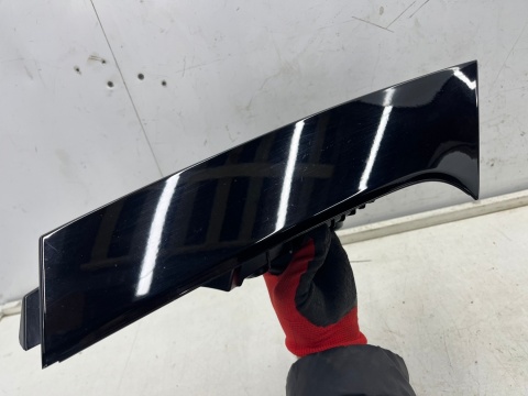 Listwa Nissan X-Trail III T32 Rogue 13-21r. lewa nakładka boczna bagażnika nad lampą maskownica karoseryjna 960334ce0a