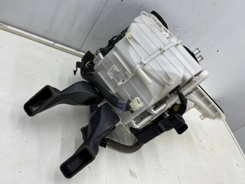 Nagrzewnica Nissan X-Trail III T32 Rogue 13-21r. obudowa chłodnicy wody parownik klimatyzacji EUROPA 272104ba6a