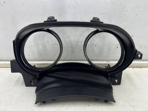 Obudowa licznika Nissan X-Trail III T32 Rogue 13-21r. osłona górna kolumny kierownicy nie uszkodzona