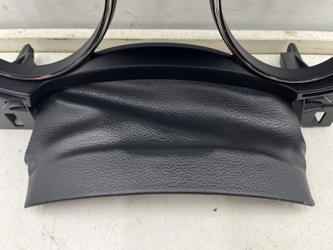 Obudowa licznika Nissan X-Trail III T32 Rogue 13-21r. osłona górna kolumny kierownicy nie uszkodzona