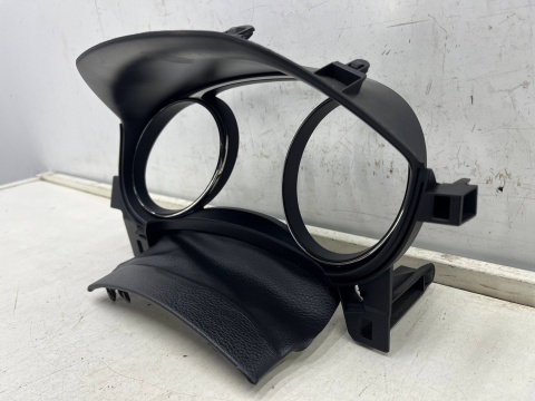 Obudowa licznika Nissan X-Trail III T32 Rogue 13-21r. osłona górna kolumny kierownicy nie uszkodzona