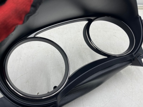 Obudowa licznika Nissan X-Trail III T32 Rogue 13-21r. osłona górna kolumny kierownicy nie uszkodzona