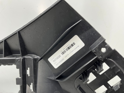 Ślizg BMW X3 G45 M-pakiet Msport 2024r.- prawe przednie mocowanie zderzaka wlot powietrza prawy przód 8087013